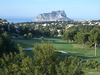 Golf d’Ifach avec vue sur le Peñón de Ifach et la Méditerranée