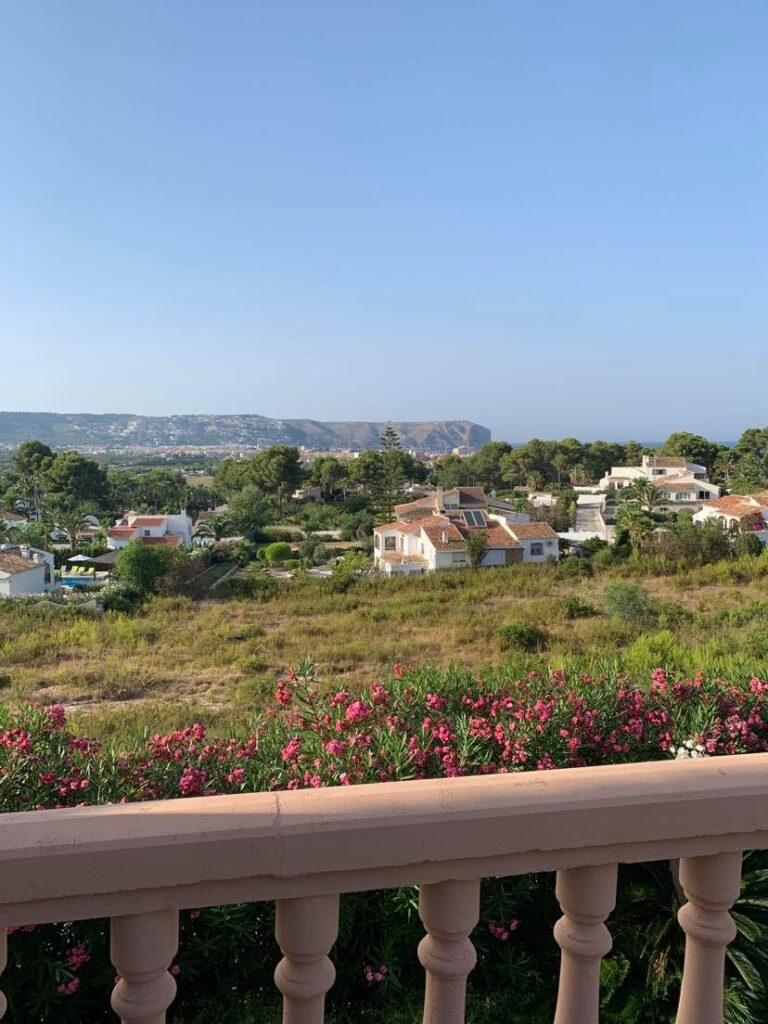 Vue sur les environs de Jávea depuis la villa